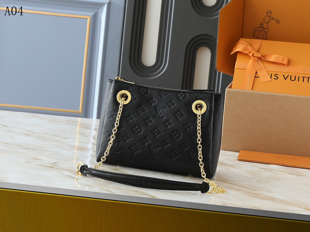 LVutton + A04 + Chain Shoulder Bag #4058