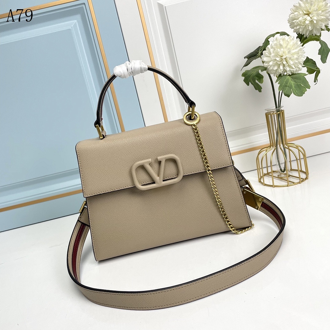 Valentiino + A79 + Rockstud Shoulder Bag #5405