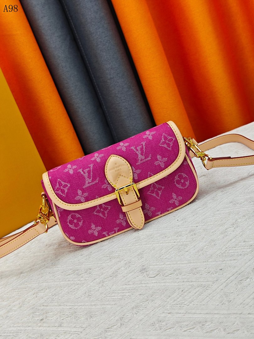 LVutton + A98 + Crossbody Bag #4676