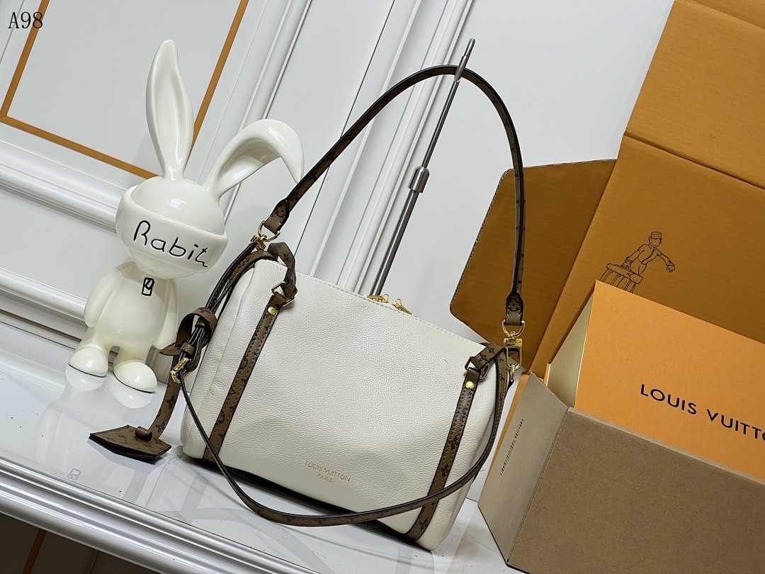 LVutton x Yayoi Kusama Limited Edition Rabbit Bag #1122