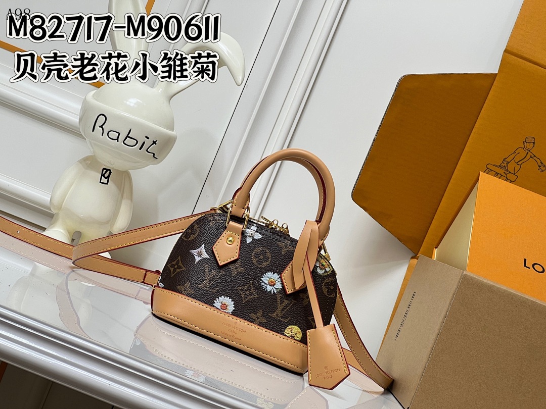 LVutton M82717-M90611 Shell Monogram Small Daisy #4403
