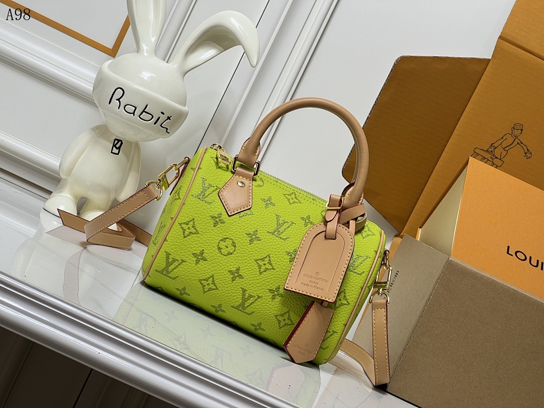 LVutton x Yayoi Kusama – Limited Edition Green Monogram Bag #1106