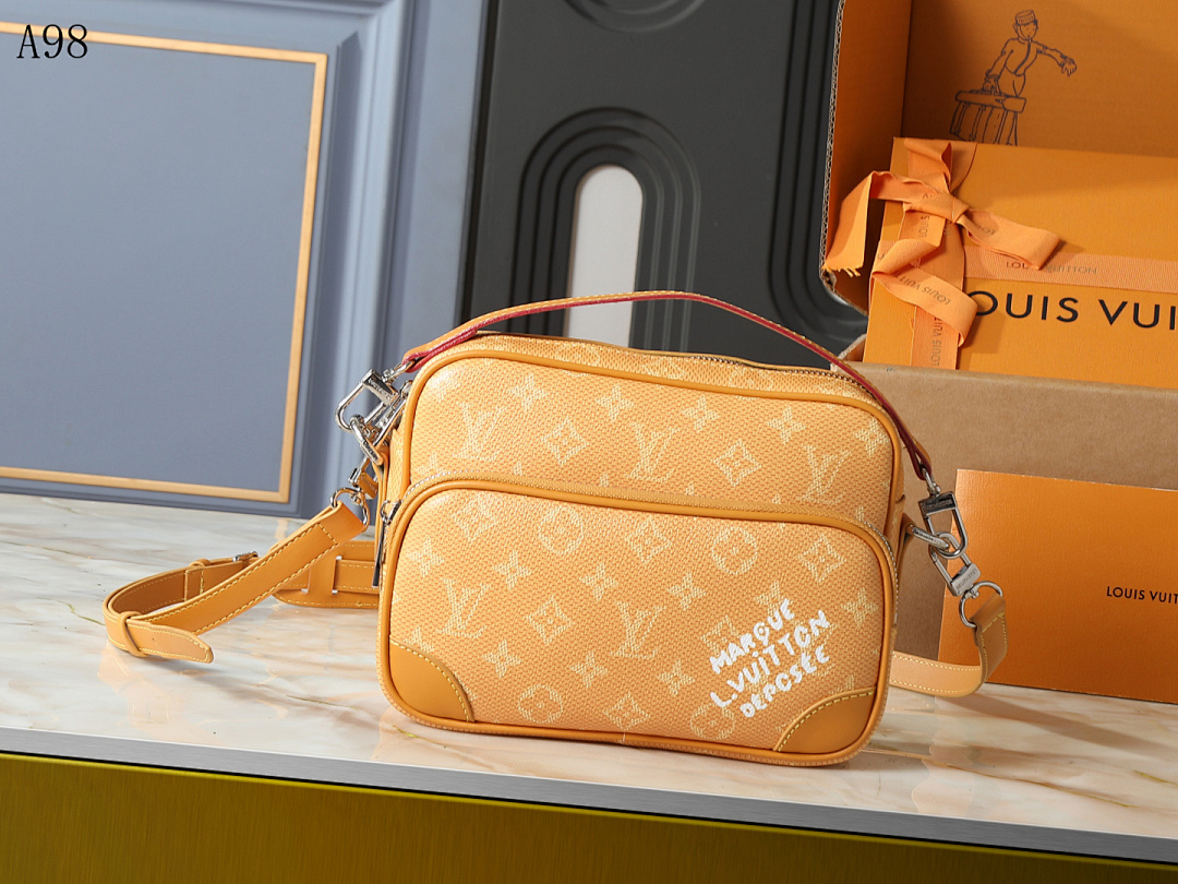 LVutton x Supreme Monogram Canvas Crossbody Bag #1093