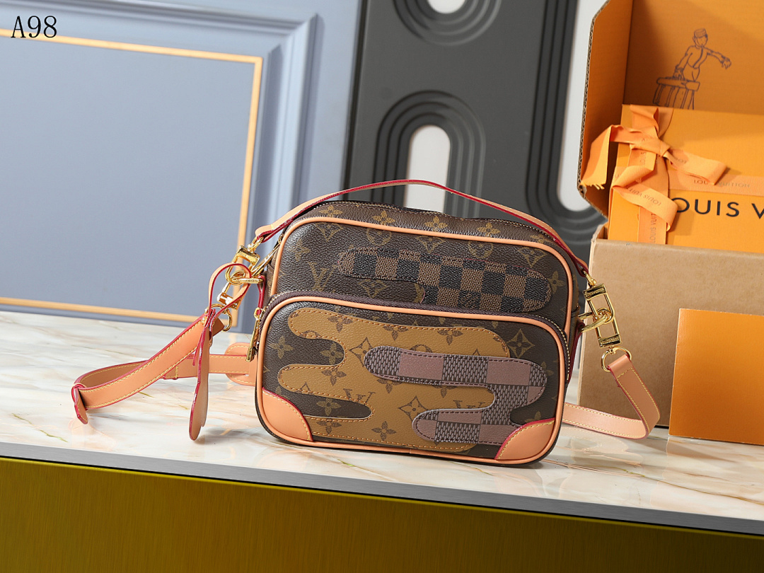 LVutton x Supreme Monogram Canvas Crossbody Bag #1090