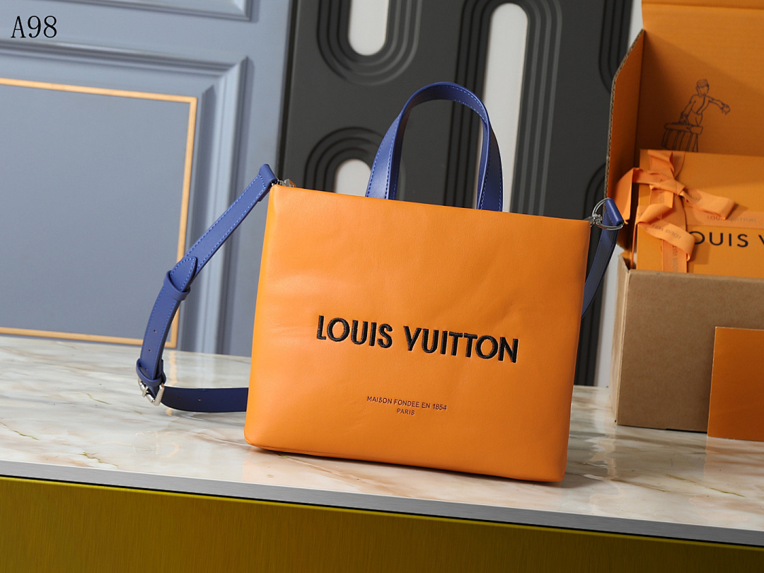 LVutton x Supreme Limited Edition Tote Bag #1084