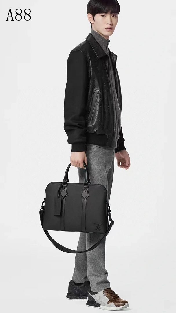 LVutton + A88 + District PM Bag #6298