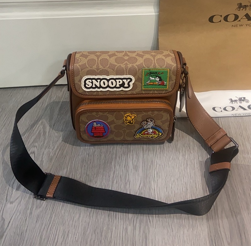 Coacch CBI41 x Peanuts Snoopy Crossbody Bag - premium bag at SunToteBag