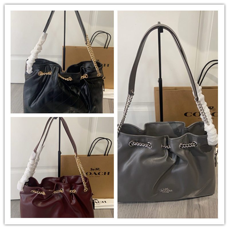 Coacch CCZ81 Evelyn Medium Shoulder Bag in Wax Leather