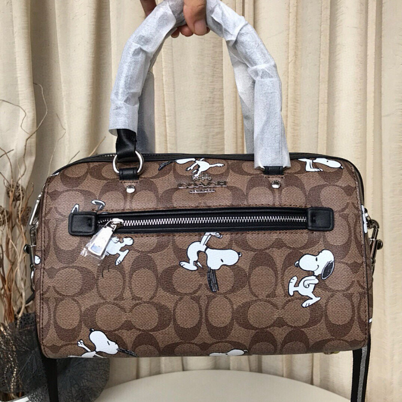 Coacch C4118 x Peanuts Snoopy Print Duffle Bag