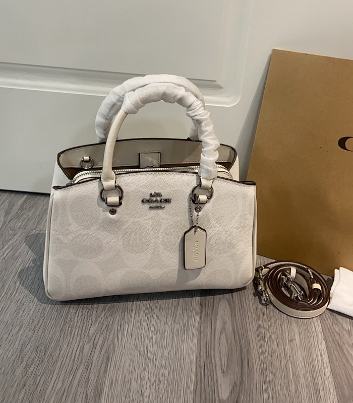 Coacch CAL53 Savannah Tote Bag in Cream Signature Canvas