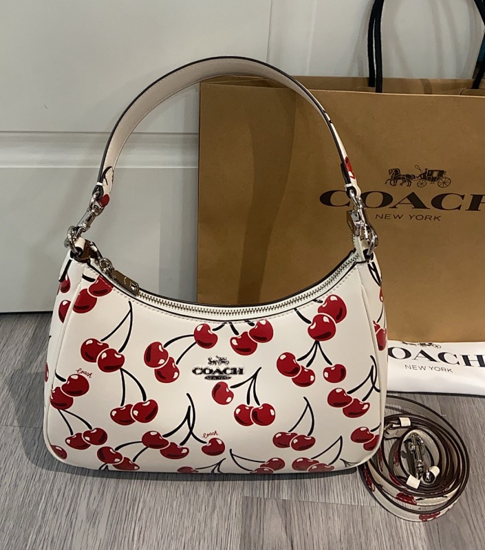 Coacch cY696 Teri Cherry Print Shoulder Bag