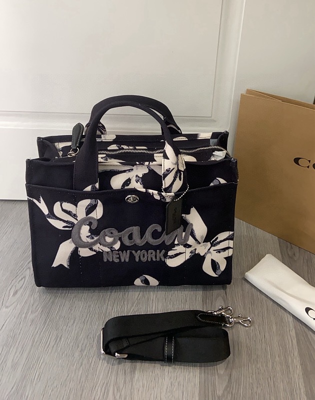 Coacch CY844 Floral Tote Bag with Embroidered Logo and Bow Print