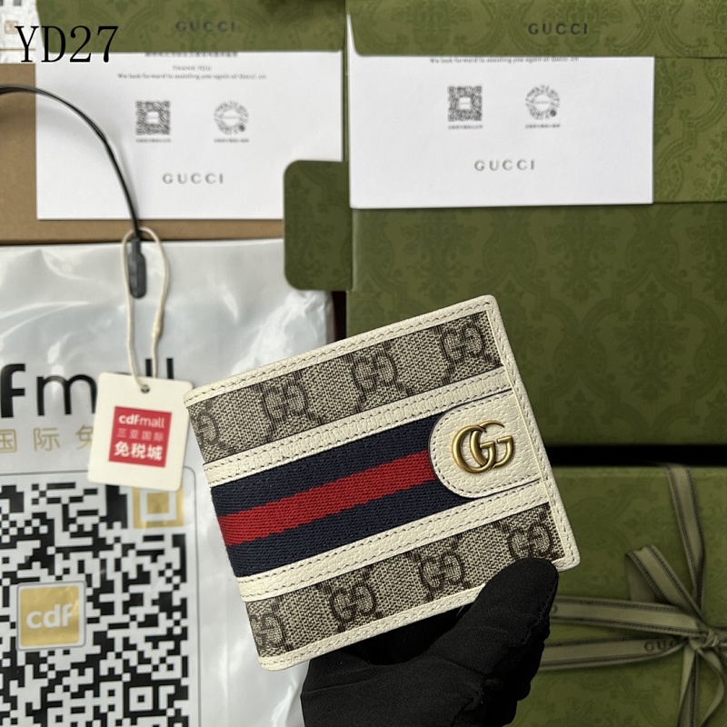 cover-110540211 Gucc1 YD2726 Double Fold Wallet in GG Supreme Canvas