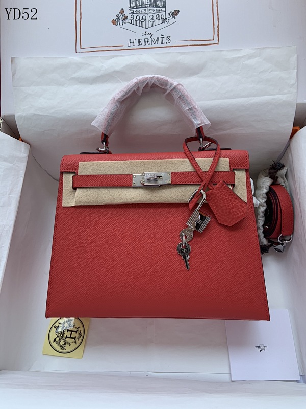 Hermès YD52 Kelly Epsom Leather Hand Stitched with Wax Thread