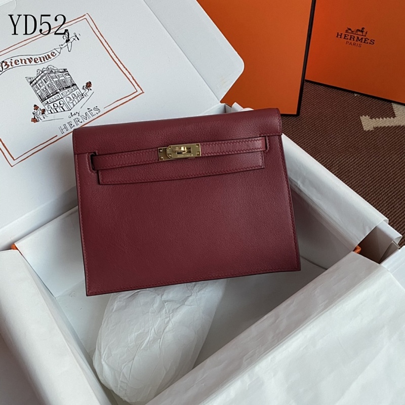 Hermès Kelly 25 Handbag - Red Calfskin with Gold Hardware