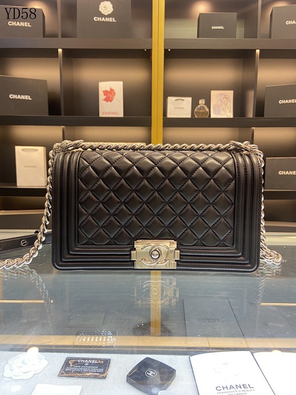 CHANELL YD58 Classic Quilted Leather Shoulder Bag