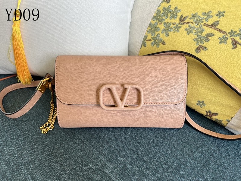 Valentiino YD0958 Crossbody Bag with Chain Strap
