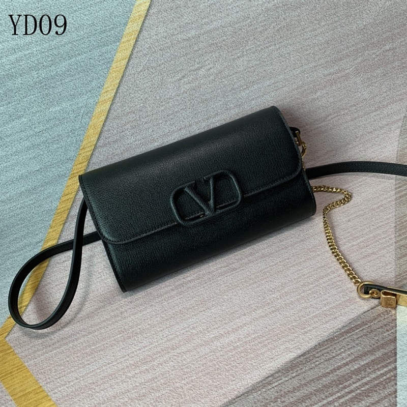 Valentiino YD0958 Rockstud Leather Shoulder Bag