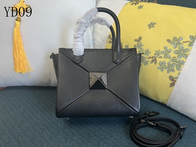 Valentiino Garavani Model 1059 Small One Stud Bag
