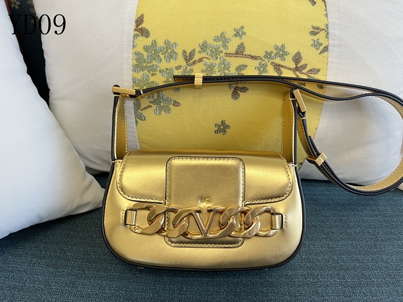 Valentiino YD0968 VLOGO CHAIN Small Calfskin Handbag