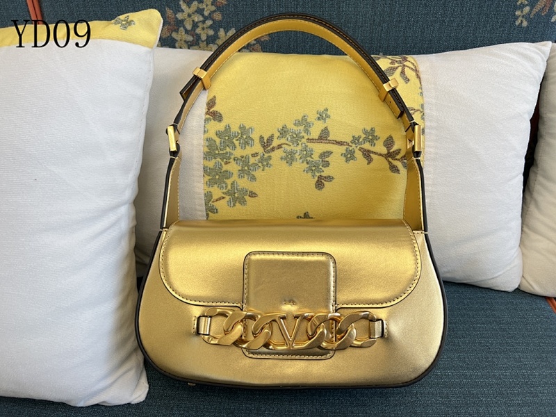Valentiino YD0973 VLOGO CHAIN Calfskin Handbag