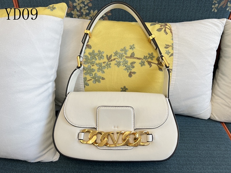 Valentiino YD0973 Rockstud Medium Shoulder Bag