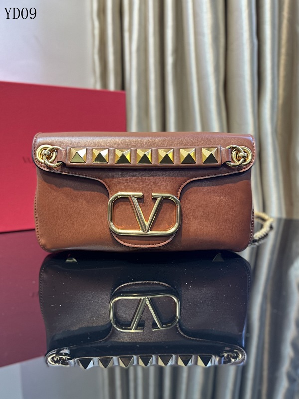 Valentiino YD0978 Luxe Leather Shoulder Bag