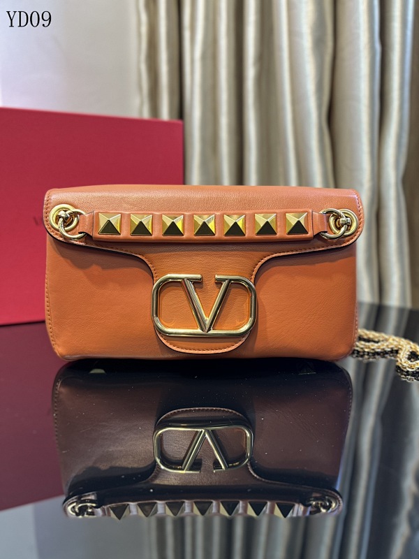 Valentiino YD0978 Rockstud Crossbody Bag
