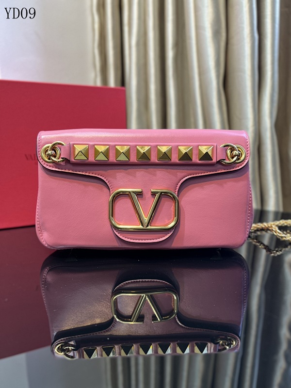 Valentiino YD09 Pink Rockstud Shoulder Bag