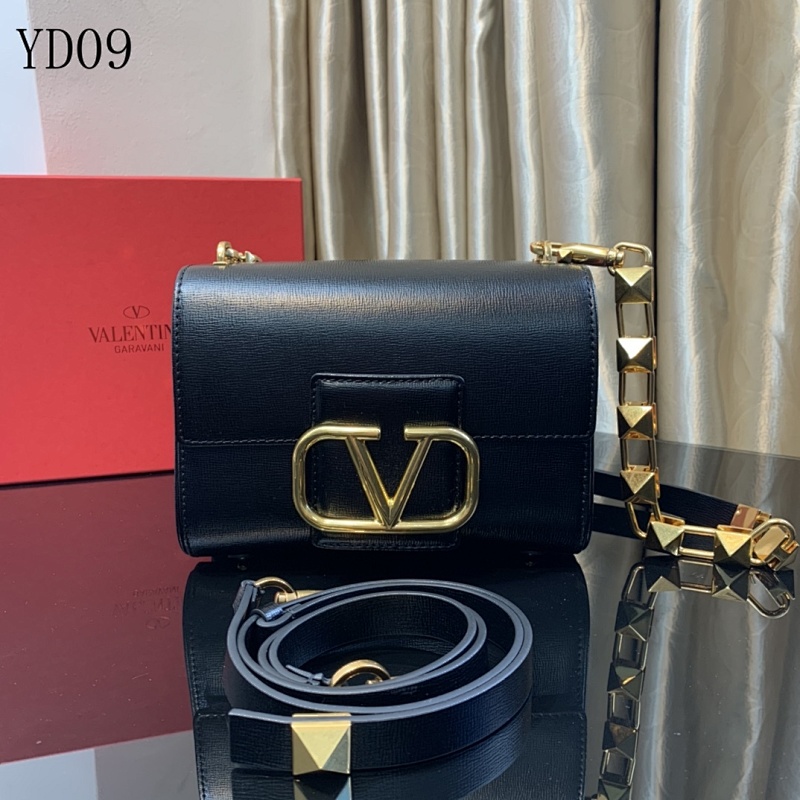 cover-125035882 Valentiino YD0980 Black Calfskin Shoulder Bag with Red Lining