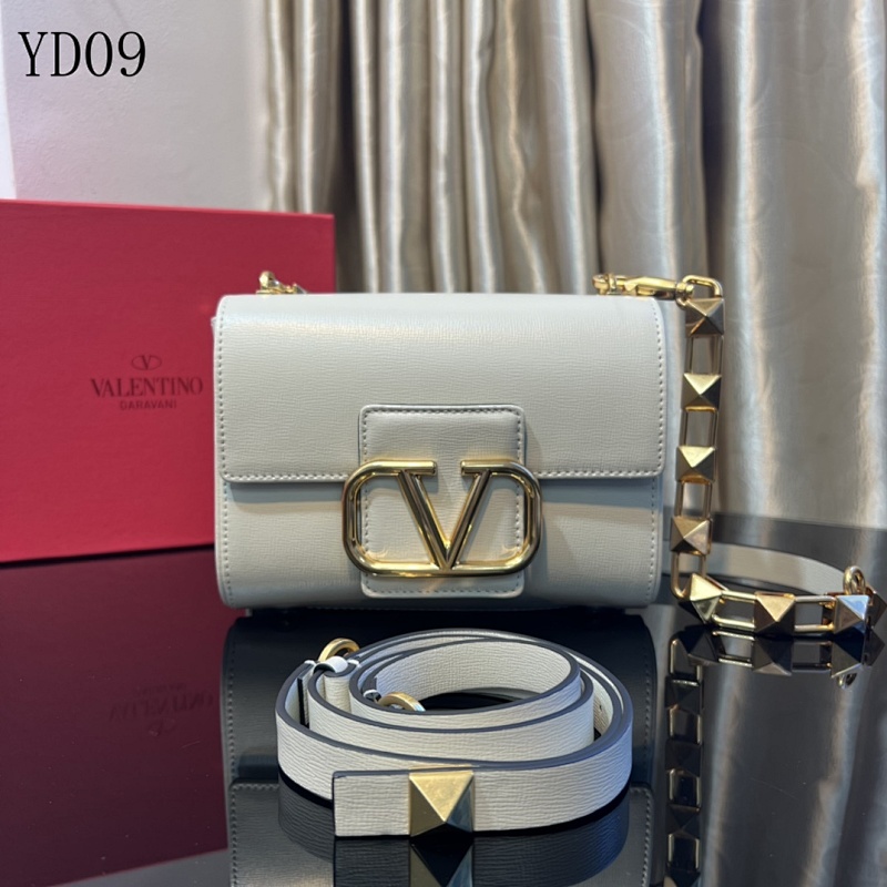 Valentiino YD09 White Leather Shoulder Bag with Gold VLogo