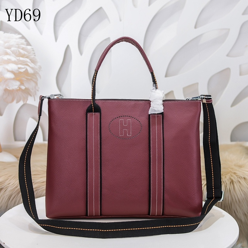 Hermez YD69 Tote Bag with Hand-Stitched Details