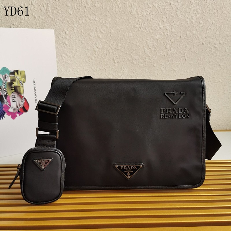 cover-131509729 Pr4da 2VD039 Re-Nylon Messenger Bag
