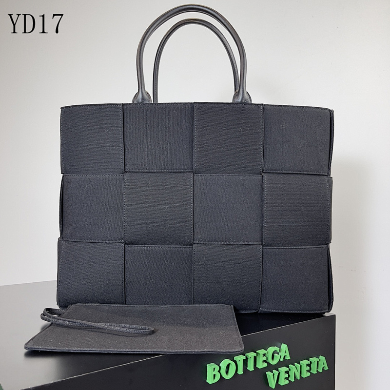BOTTEGA VENETA YD17 105 Tote Bag