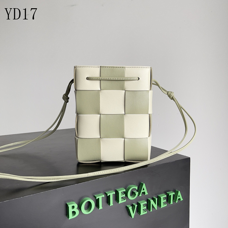 BotegaaVeneta YD17 Mini Bucket Bag