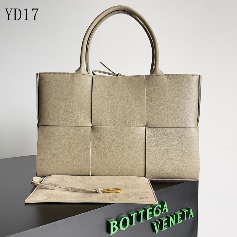 BotegaaVeneta YD17 Large Rectangular Clutch