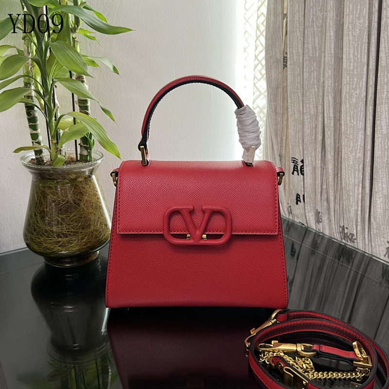 Valentiino YD0963 Small Rockstud Lock Bag
