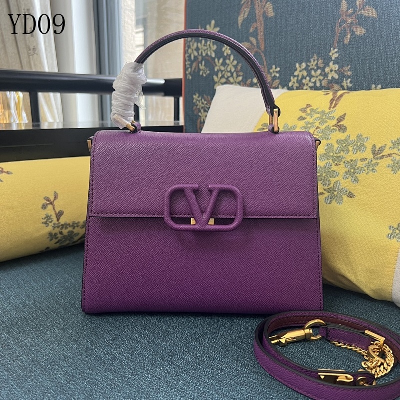 cover-133902848 Valentiino YD0965 Medium VLogo Bag