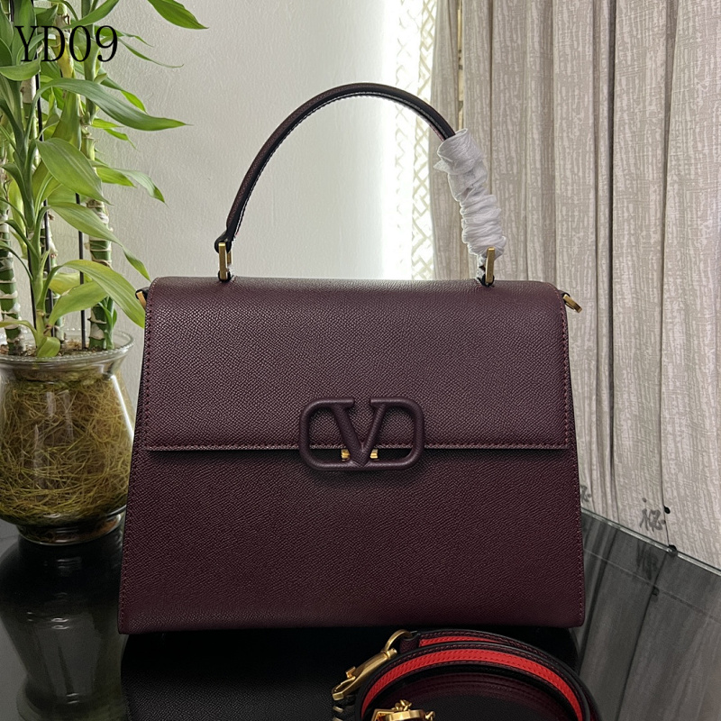 Valentiino YD0978 Large Rockstud Tote Bag