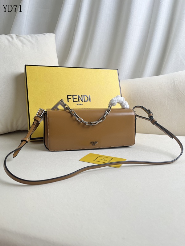 F3ndii YD7168 First Sight Clutch with Chain Strap