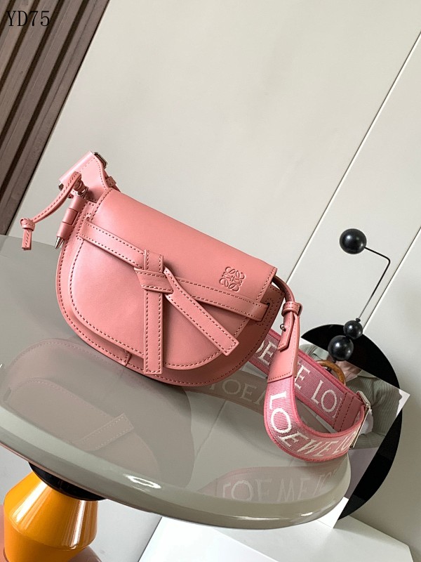L03wee YD7563 Pink Leather Crossbody Bag