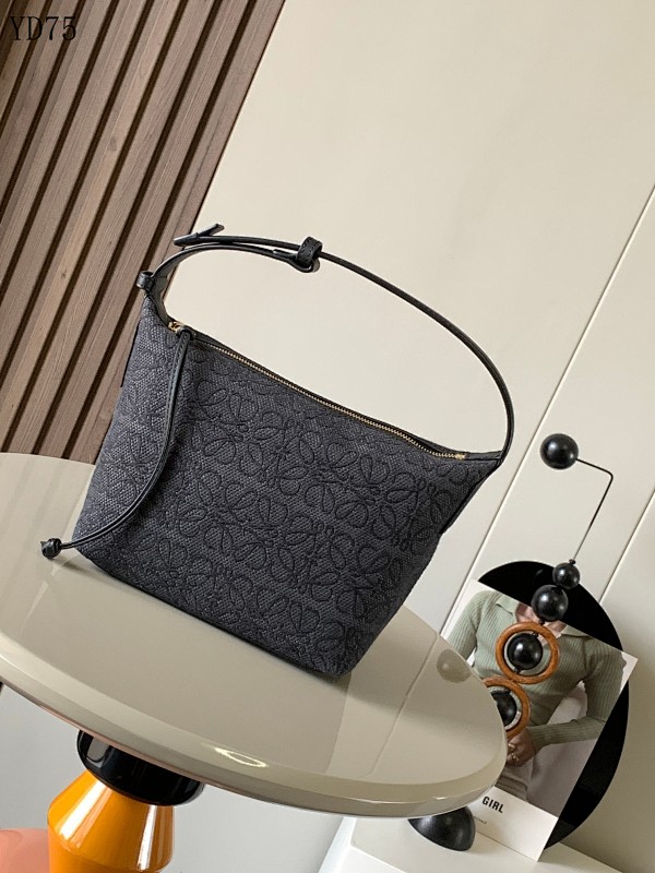 L03wee YD7557 Mini Embossed Leather Shoulder Bag
