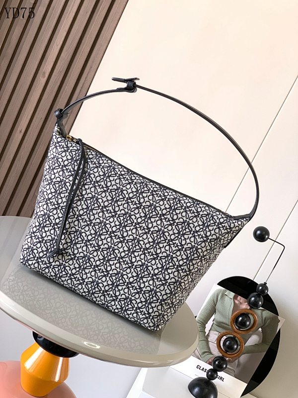 L03wee YD7560 Large Tote Bag