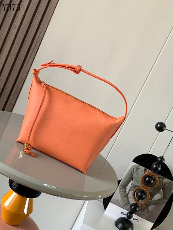 L03wee YD7567 Orange Leather Shoulder Bag