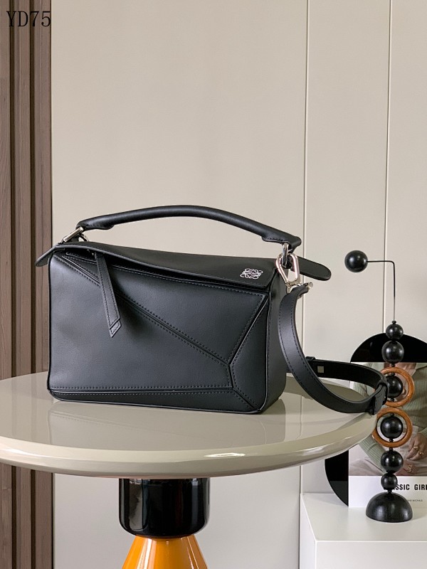 L03wee Puzzle Bag YD75 24CM Black Leather