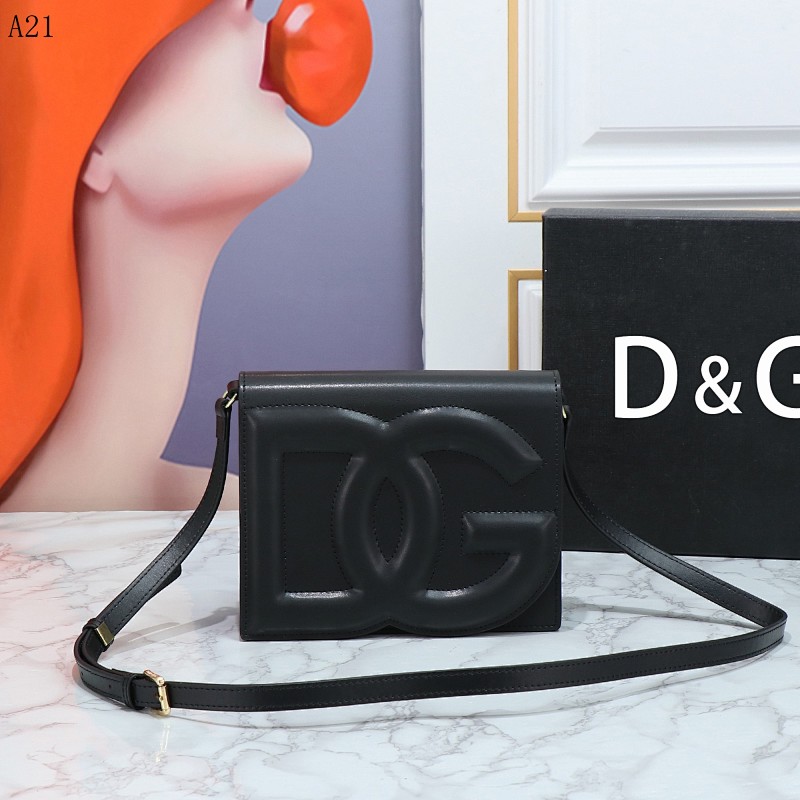 cover-141190739 Dolce & Gabbana YD2143 Logo Embellished Crossbody Bag