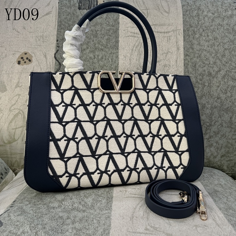 Valentiino YD0978 Rockstud Tote Bag