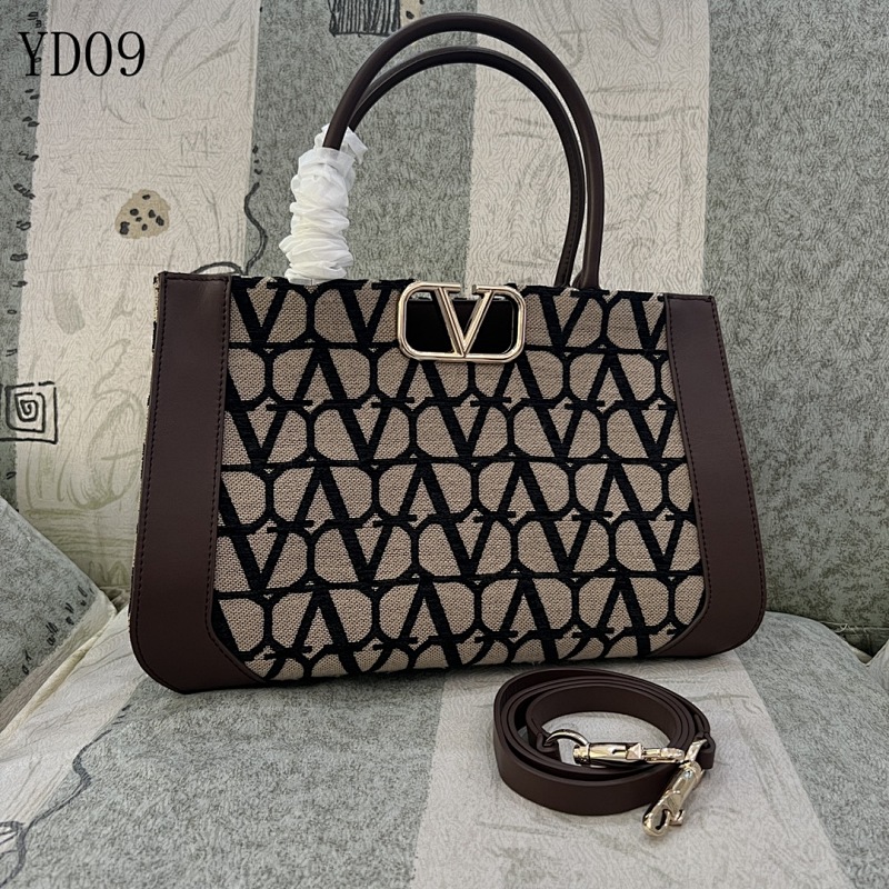 Valentiino YD0978 VLOGO Tote Bag