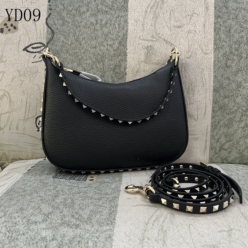 Valentiino YD0965 Rockstud Shoulder Bag