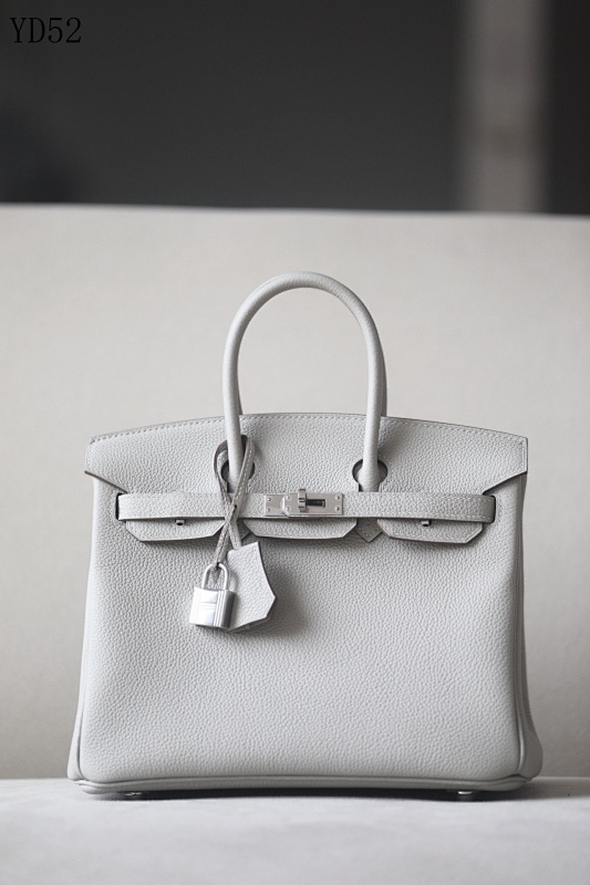 Hermez YD52 Pearl Grey Tote with Silver Hardware